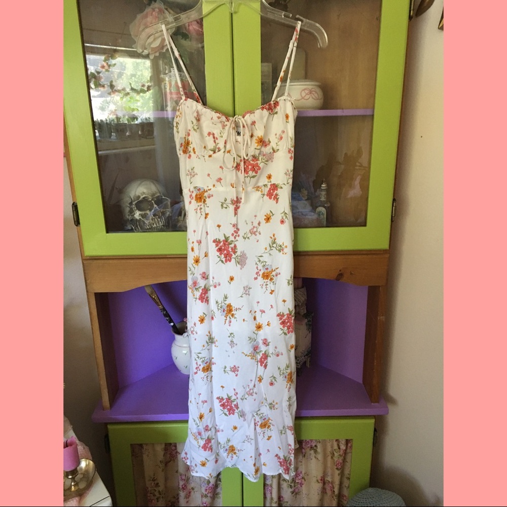 🌼”lolla” floral midi dress🌼